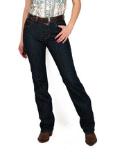 Cargar imagen en el visor de la galería, Jeans Dama Wrangler Corte Bota Mod. 53538NB40