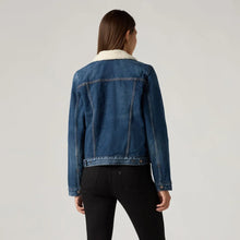 Cargar imagen en el visor de la galería, Chamarra Levi´s® Dama Sherpa Trucker